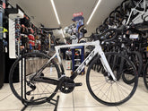 Bicicleta de Ruta GW Letras+D Carbon Blanca/Negro 105 12V